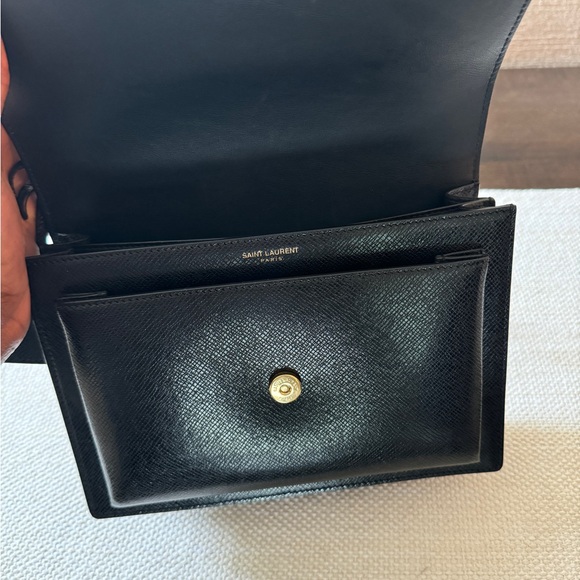 ⭐️SOLD⭐️Saint Laurent Medium Sunset Bag. Calf leather exterior. - Picture 5 of 7